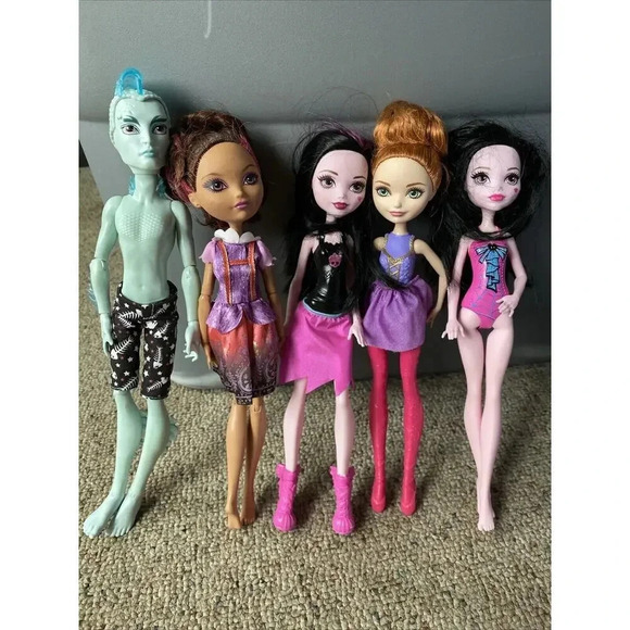 Y2K Monster High & Ever After High Dolls 5 PCs Lot Girl Toy Collection Fun Goth - Picture 5 of 5